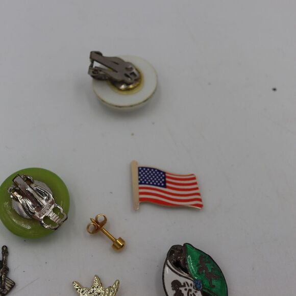 Vintage Mixed Costume Jewelry DIY Repair Lot +Box - Picture 2 of 10